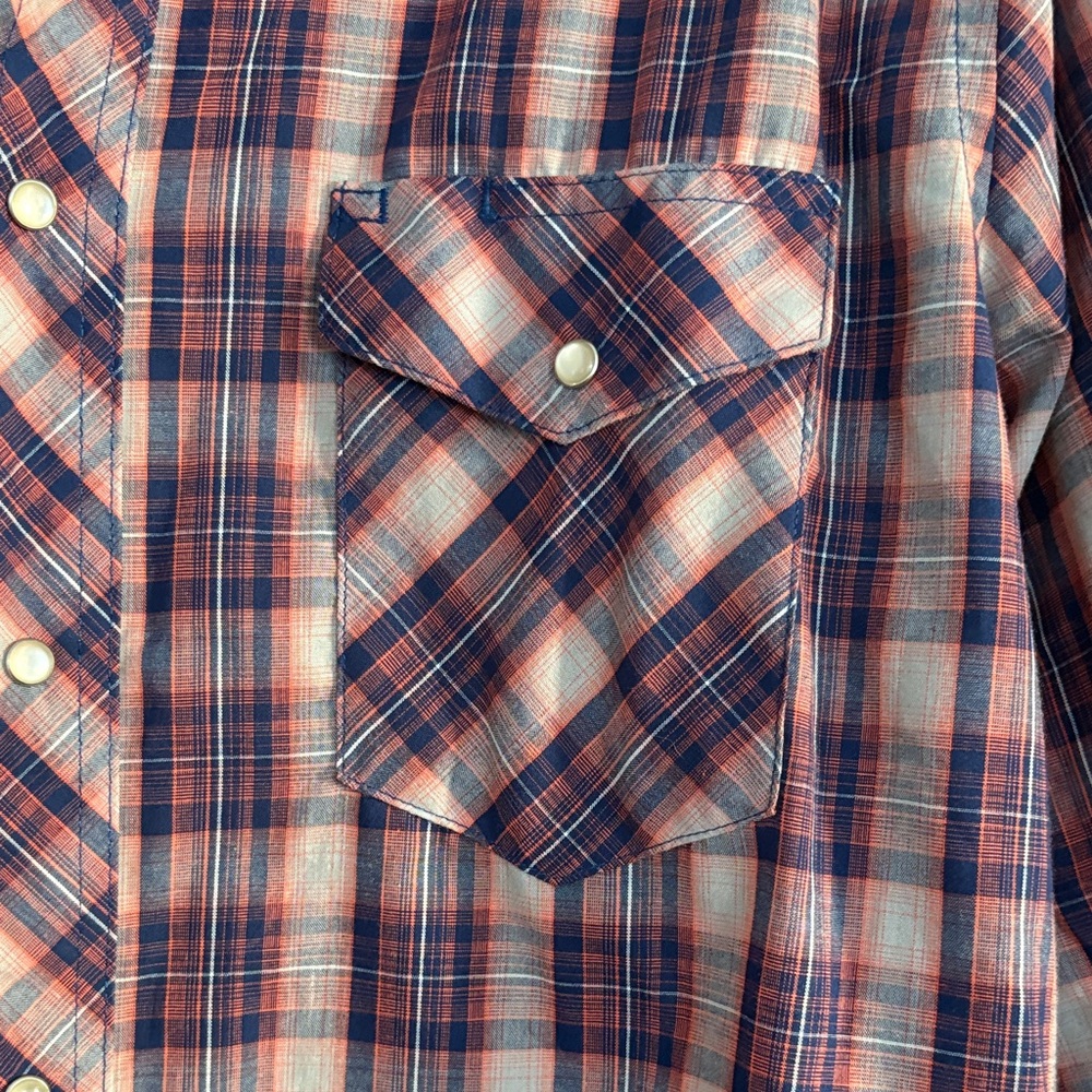 Wrangler Men's Burgundy and Navy Plaid Shirt - Picture 3 of 6